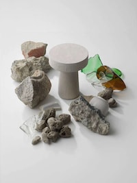 Urban Debris-Crafted Portable Lamps Image 3