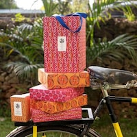 African-Inspired Holiday Hair Sets Image 6