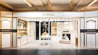 Exclusive Upscale Holiday-Edition Pop-Ups Image 1
