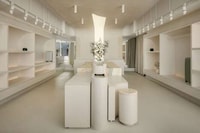 Spa-Like Flagship Stores Image 5