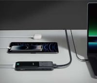 Voltage-Monitoring Charging Hubs Image 3