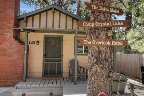Horror-Themed Cabins