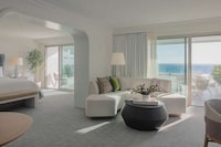Luxuriously Modern Beachside Resorts Image 3