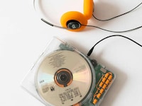 Nostalgic Retro Music Capsules Image 2