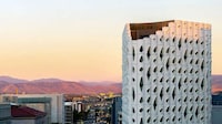 Carbon-Positive Dynamic Hotels Image 3