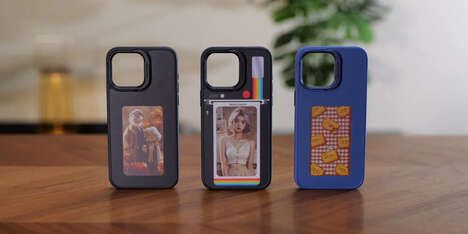 E Ink-Integrated Phone Cases