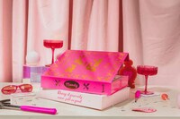 Book-Shaped Toolkits Image 1