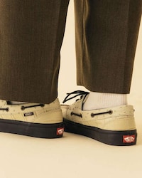 Formal Skate Boat Sneakers Image 1