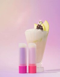Festive Moisturizing Gifts Image 7