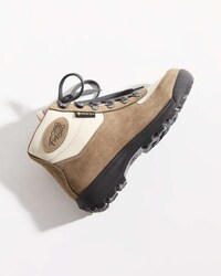 Ultra-Durable Urban Boots Image 4