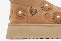 Hybrid Love-Motif Cozy Boots Image 1