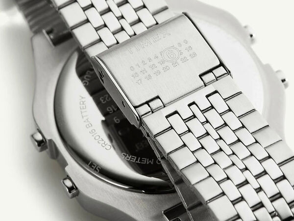Haute Fashion Digital Watches : Timex x MM6 Maison Margiela Haute Fashion Digital Watches : Timex x MM6 Maison Margiela