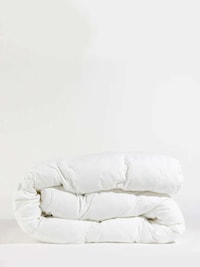 Ultra-Luxurious Bamboo Comforters Image 2