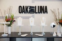 Holiday-Ready Pop-Up Stores Image 1