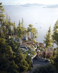 Wooden Surrounded Concrete Homes Image 4