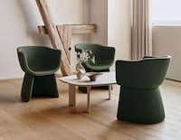 Sculptural Welcoming Chair Designs Image 1