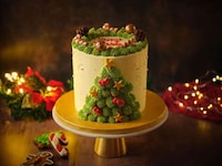 Nostalgic Festive Baked Goods Image 3