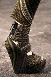 Skyscraping Wedges Image 7