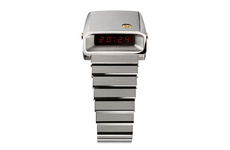 Retrofuturism Metallic Timepieces