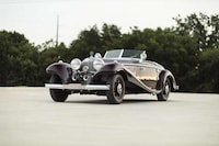 Nostalgic Luxury Cars Image 1