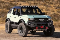 Adventure-Ready Open-Air SUVs Image 1