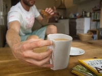Handle-Free Coffee Mugs Image 3