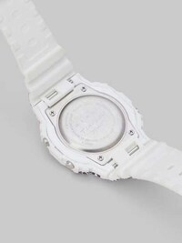 Co-Branded Maximalist Timepieces Image 5