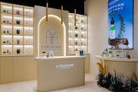 Botanical Lab Beauty Stores Image 1