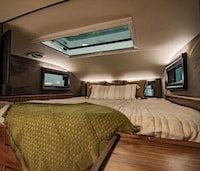 Off-Road Premium Comfort Campers Image 7