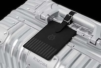 Metallic Optical Illusion Suitcases Image 8