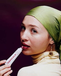 Açai-Flavored Lip Balms Image 3