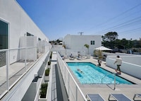 Dual-Use Retail Residential Buildings Image 3
