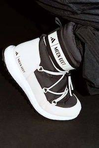 Collaborative Fashion Puffy Boots Image 2