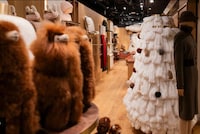 Cashmere-Centric Pop-Ups Image 4