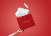 Luxurious Skincare Holiday Sets Image 4