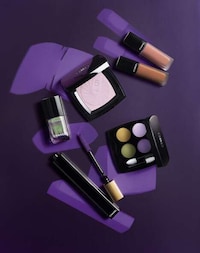 Clairvoyance-Inspired High-End Makeup Capsules