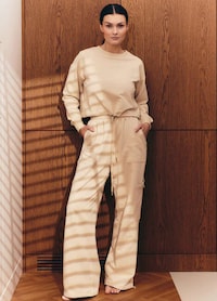 Ultra-Stylish Baggy Sweatpants Image 8