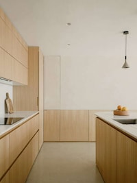 Wall-to-Wall Skylight Houses Image 2