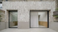 Wall-to-Wall Skylight Houses Image 4