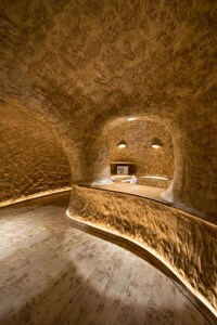 Illuminated Cave-Like Offices Image 2