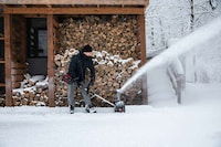 High-Performance Snow Shovels Image 2