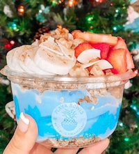 Seasonal Blue Spirulina Bowls Image 1
