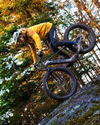 Winter-Ready Electric Fatbikes Image 2