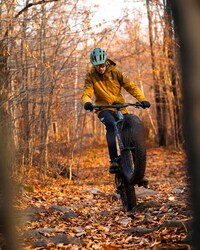 Winter-Ready Electric Fatbikes Image 3