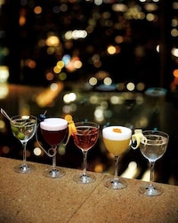 Small-Bite Martini Menus Image 5