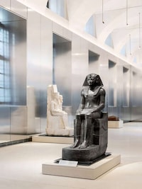 Aluminum-Clad Gallery Redesigns Image 1