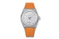Minimalist Metallic Timepieces Image 2