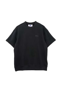 Minimalistic Activewear Capsules Image 8