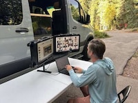 Suitcase-Style Monitor Systems Image 5