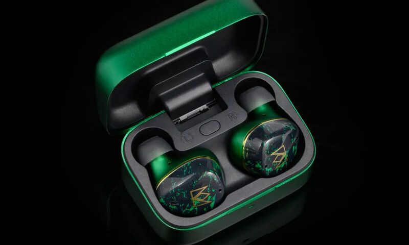 High-Performance Five-Driver Earbuds